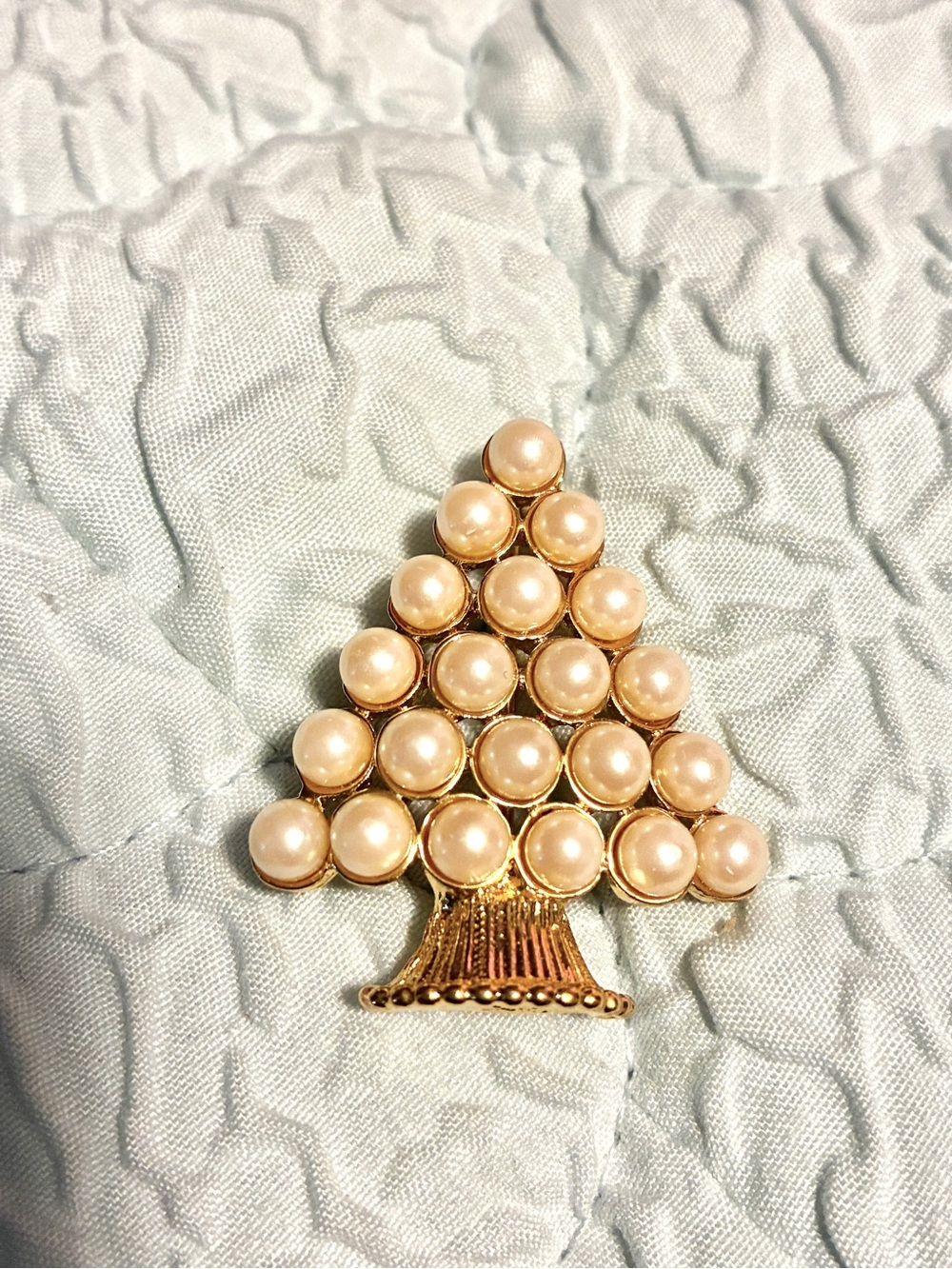 Gold Pearl Rapallo Christmas Tree Vintage Brooch
